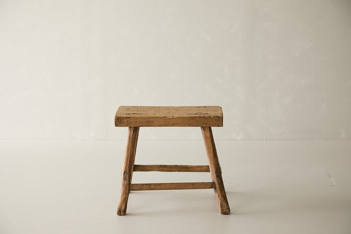 (GAZ154-AF17) Vintage Ranch Stool (22x23x20)