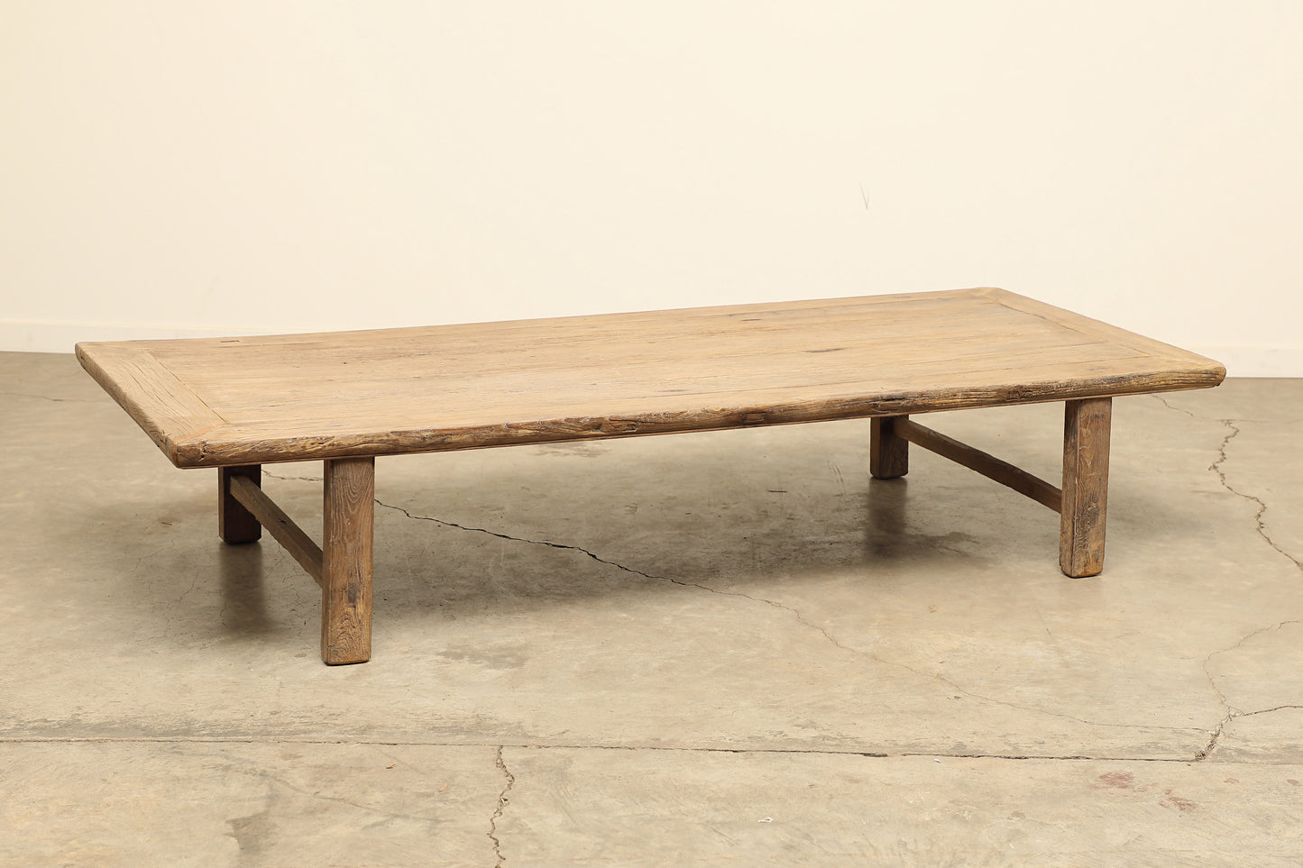 (GAZ058) Vintage Elm Coffee Table - Circa 1945 (89x37x18)