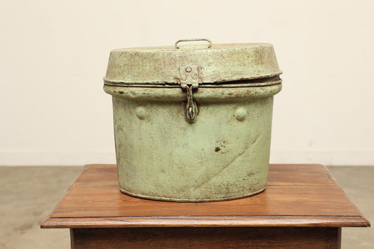 (SCQ001) Vintage Iron Bucket (15x11x12)