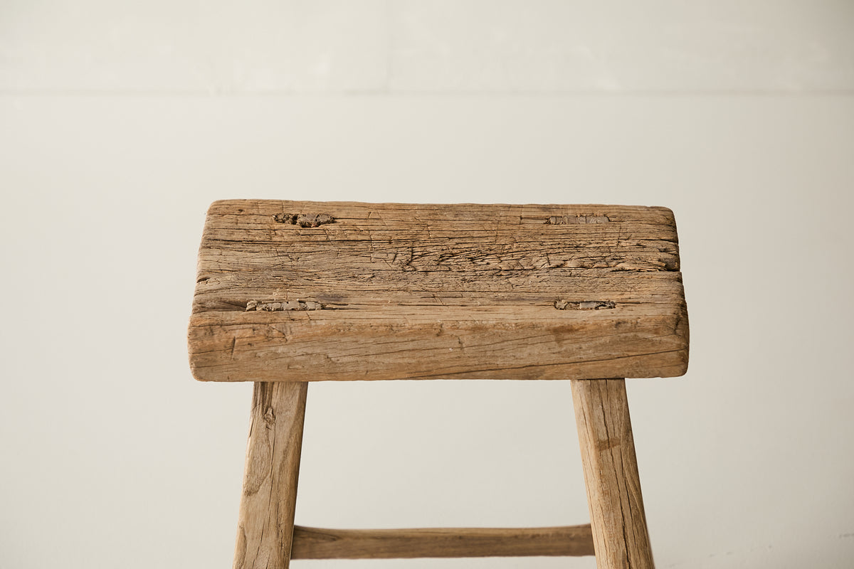 (GAZ154-AF24) Vintage Ranch Stool (18x11x20)