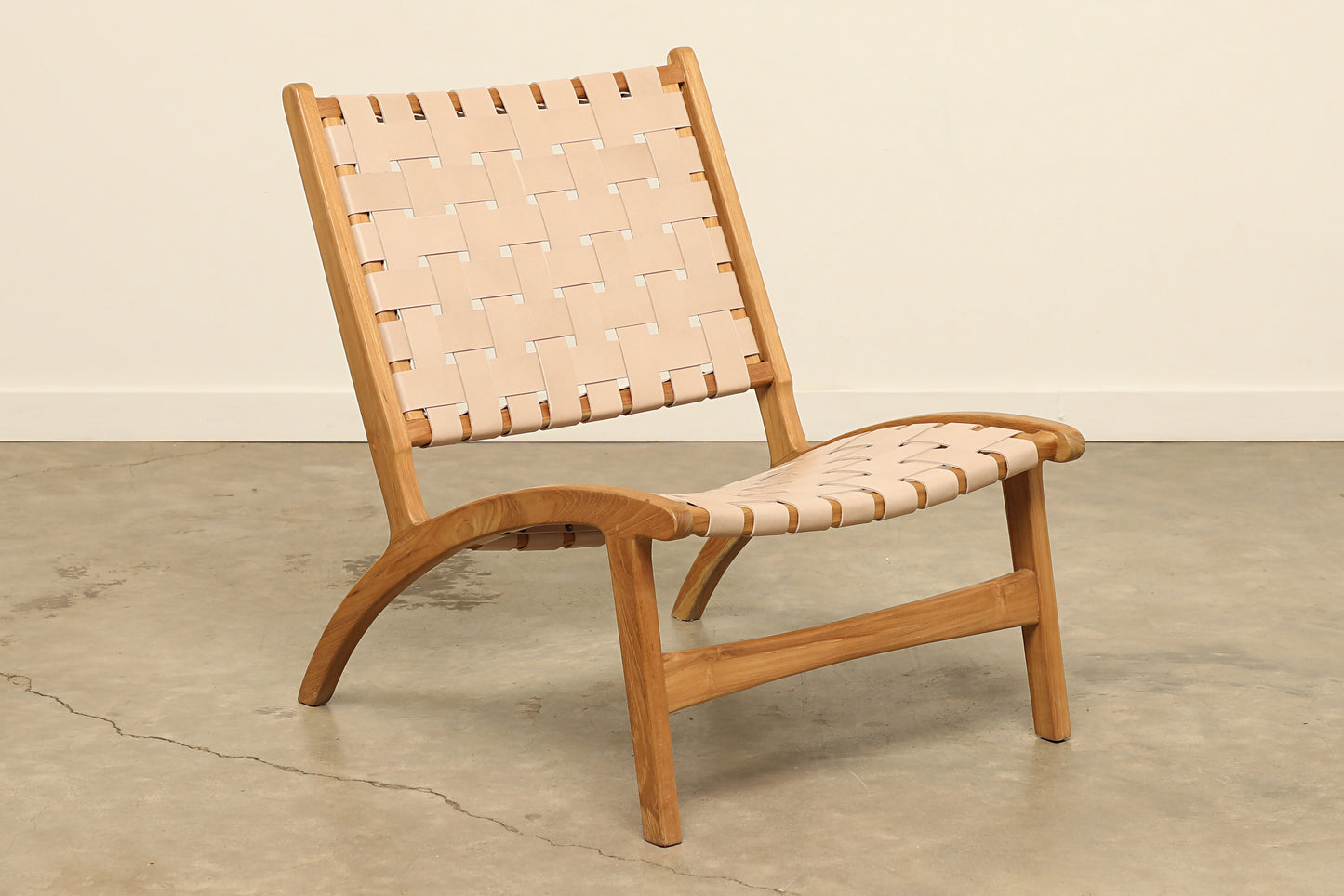 Mocha Lounge Chair