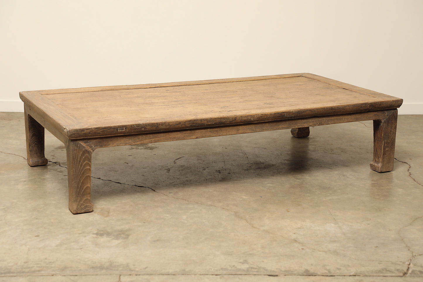 (GAW022) Vintage Elm Coffee Table - Circa 1925 (81x41x18)