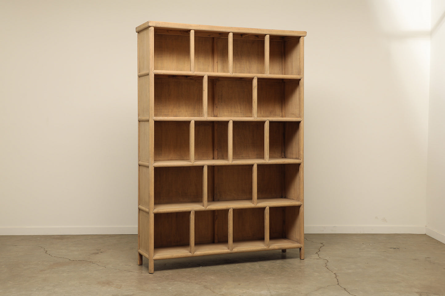 (GAN069-N) Nobu Shelf, Natural (61x16x85)