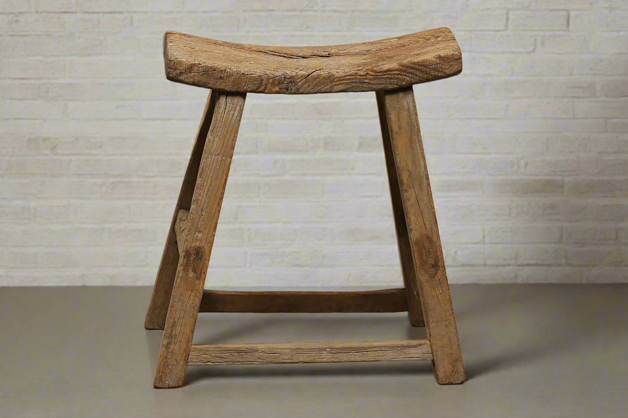 (GAI076-I3) Vintage Saddle Stool (18x9x20)