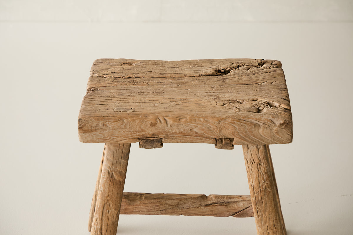 (GAZ154-AF20) Vintage Ranch Stool (18x14x21)
