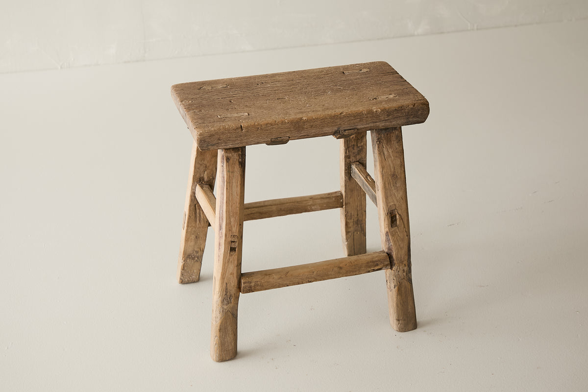 (GAZ154-AF19) Vintage Ranch Stool (20x11x20)