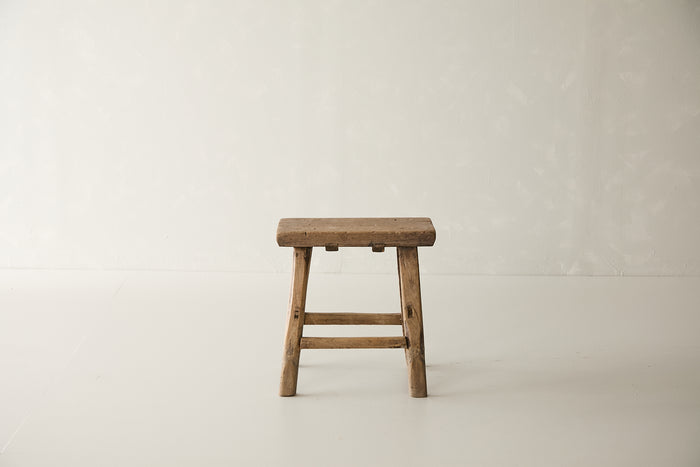(GAZ154-AF19) Vintage Ranch Stool (20x11x20)