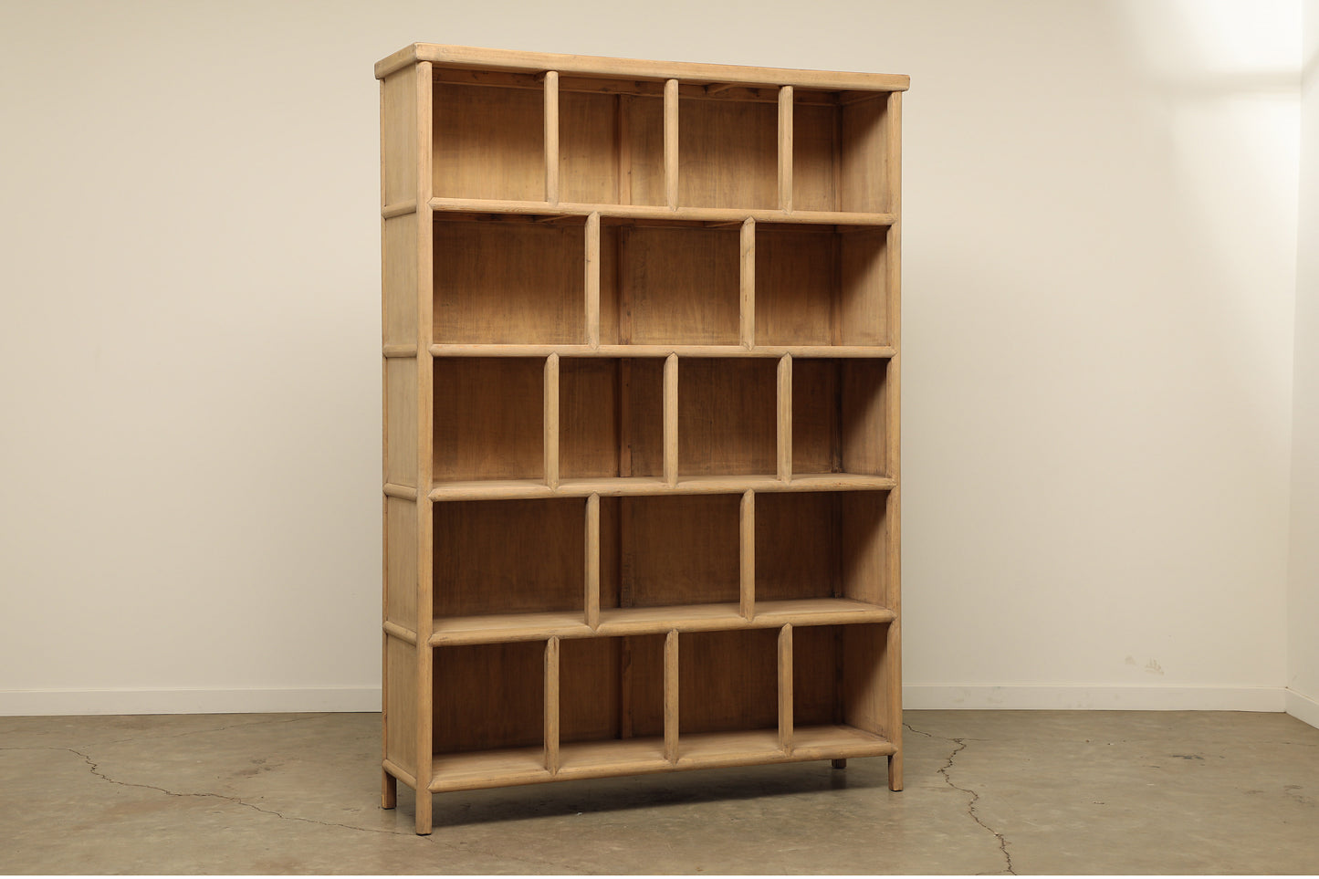 (GAN069-N) Nobu Shelf, Natural (61x16x85)