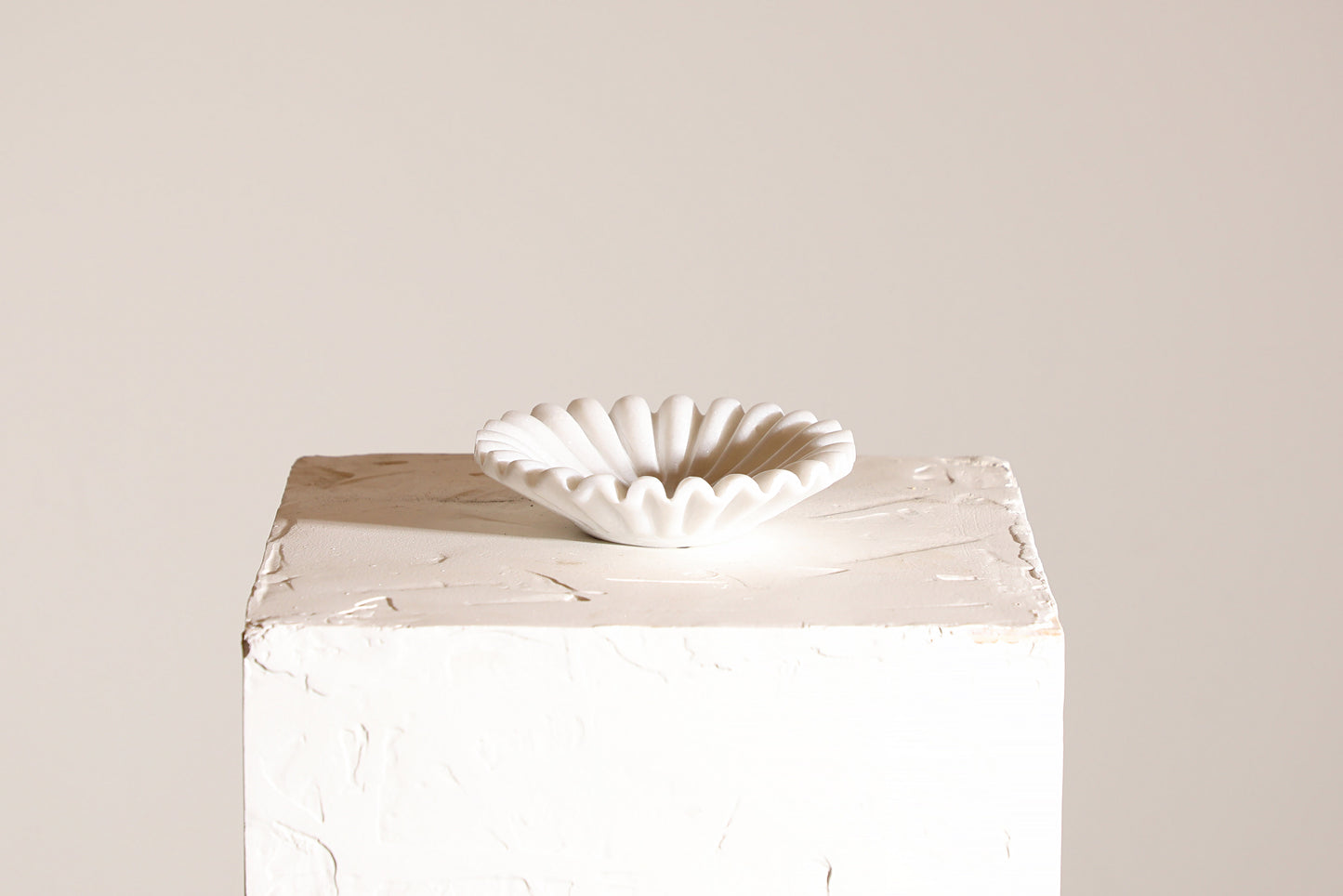 white marble ruffle edge bowl - scallop edge stone bowls