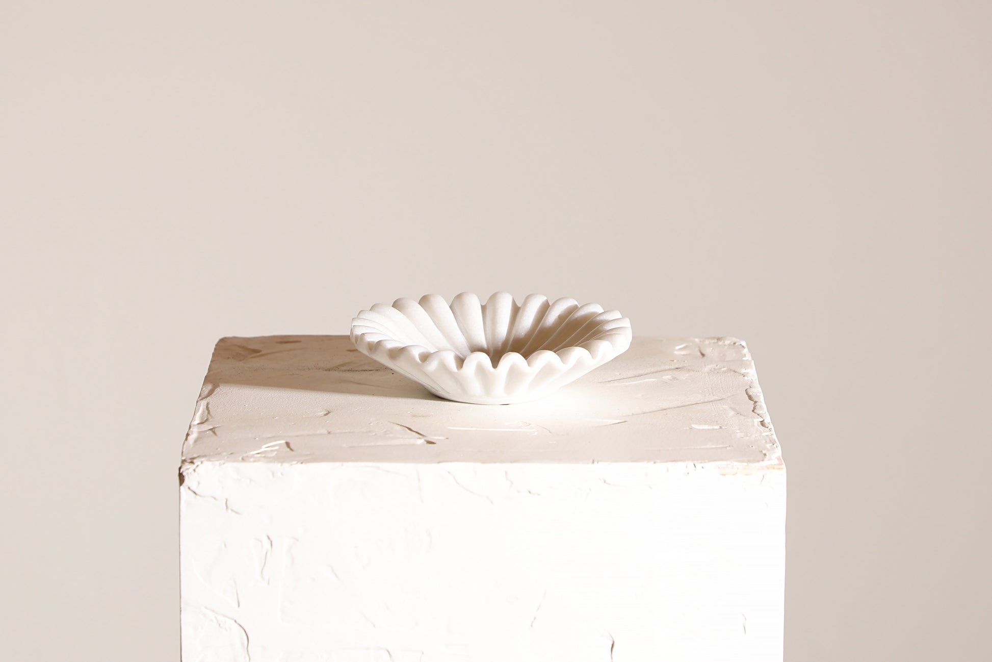 white marble ruffle edge bowl - scallop edge stone bowls