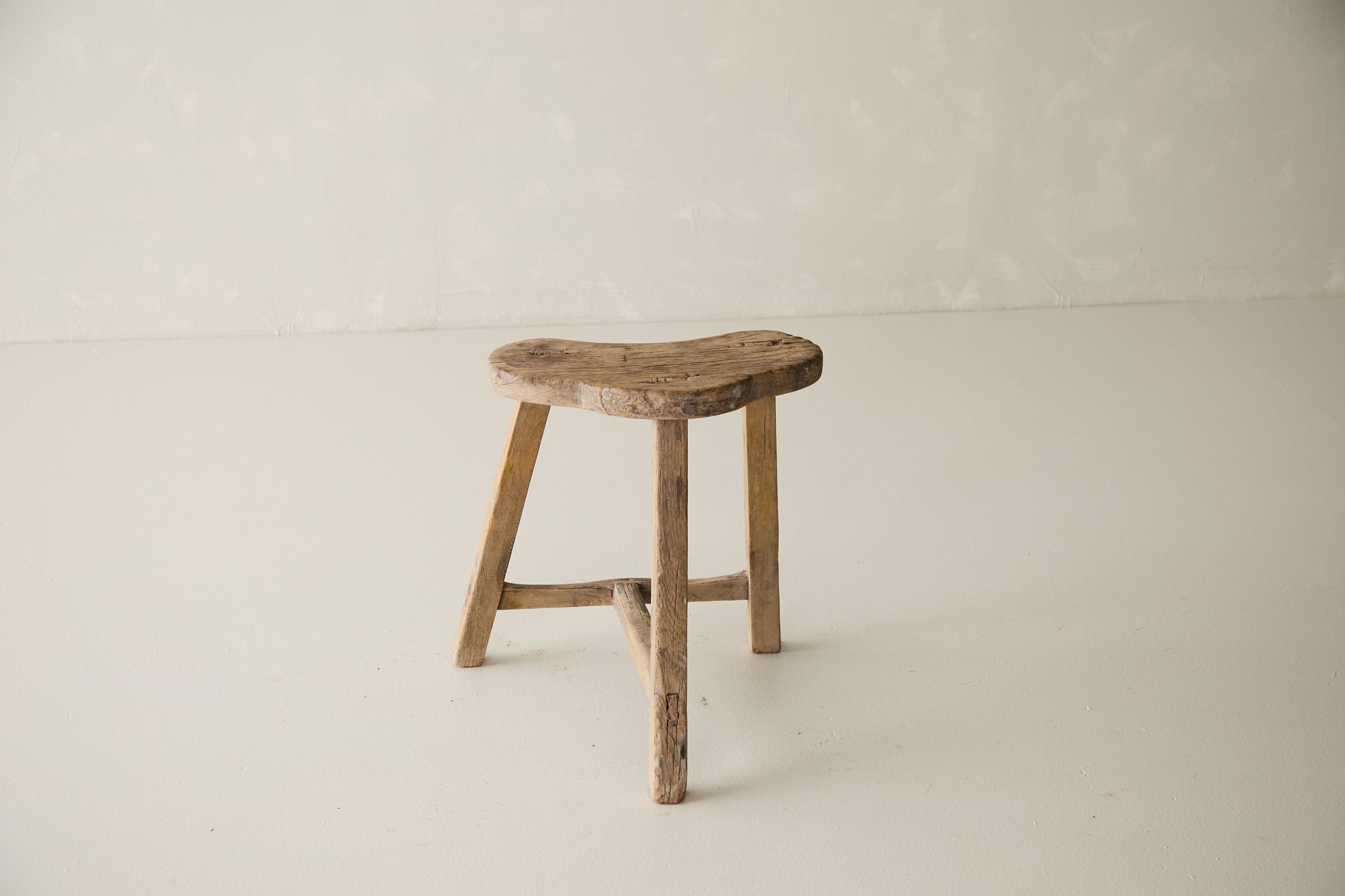 {{ image.alt }}