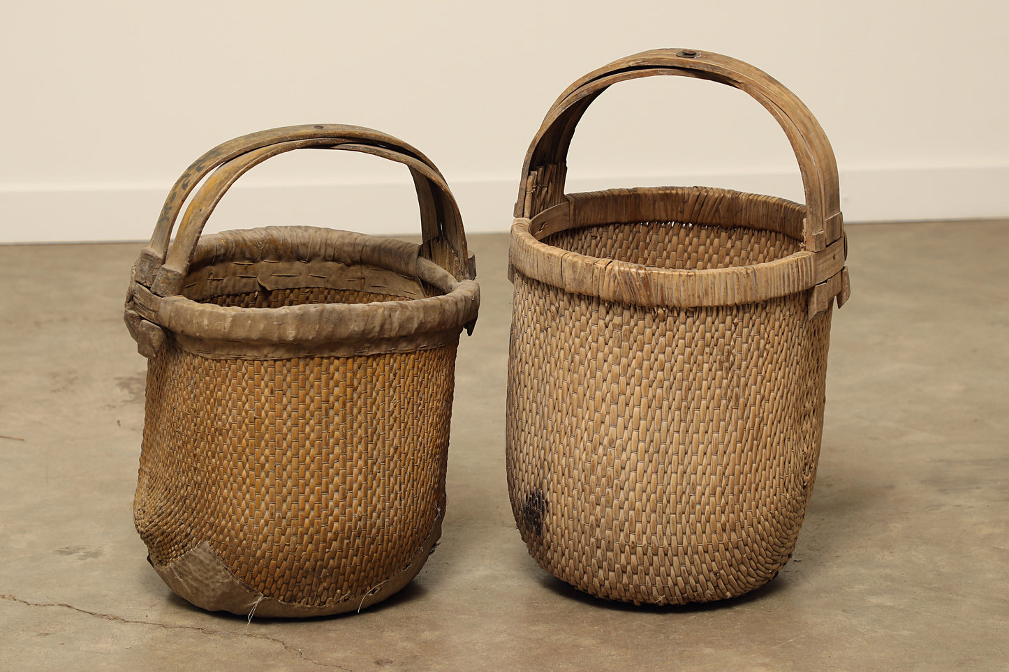 (GAW005) Vintage Poplar Basket - Circa 1945 (14x16x25)