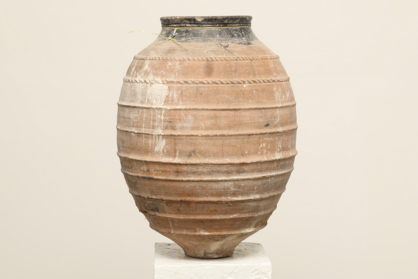 (IWB364) Vintage Turkish Pot (18x18x27)