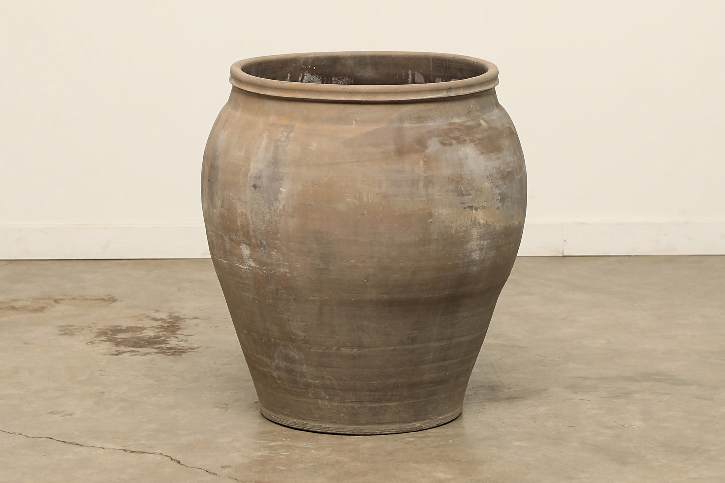 (GAT021) Vintage Shanxi Water Pot - Circa 1824 (25x25x28)