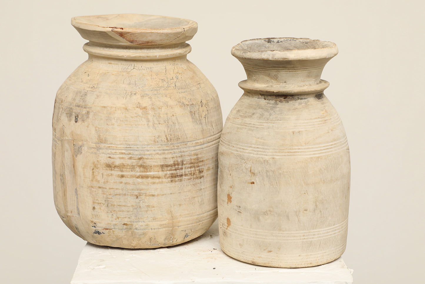 (SCP105) Vintage Wooden Pot (8x8x13)
