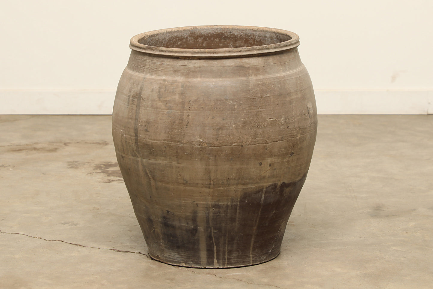 (GAT031) Vintage Shanxi Water Pot - Circa 1824 (20x20x24)