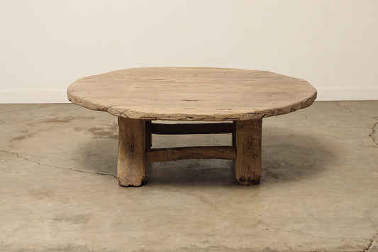 (GAK051-T3) Carpenter's Coffee Table (51x51x17)