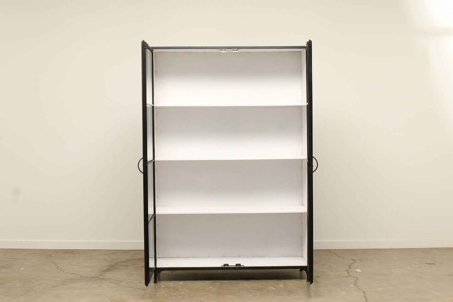 Tallie Cabinet