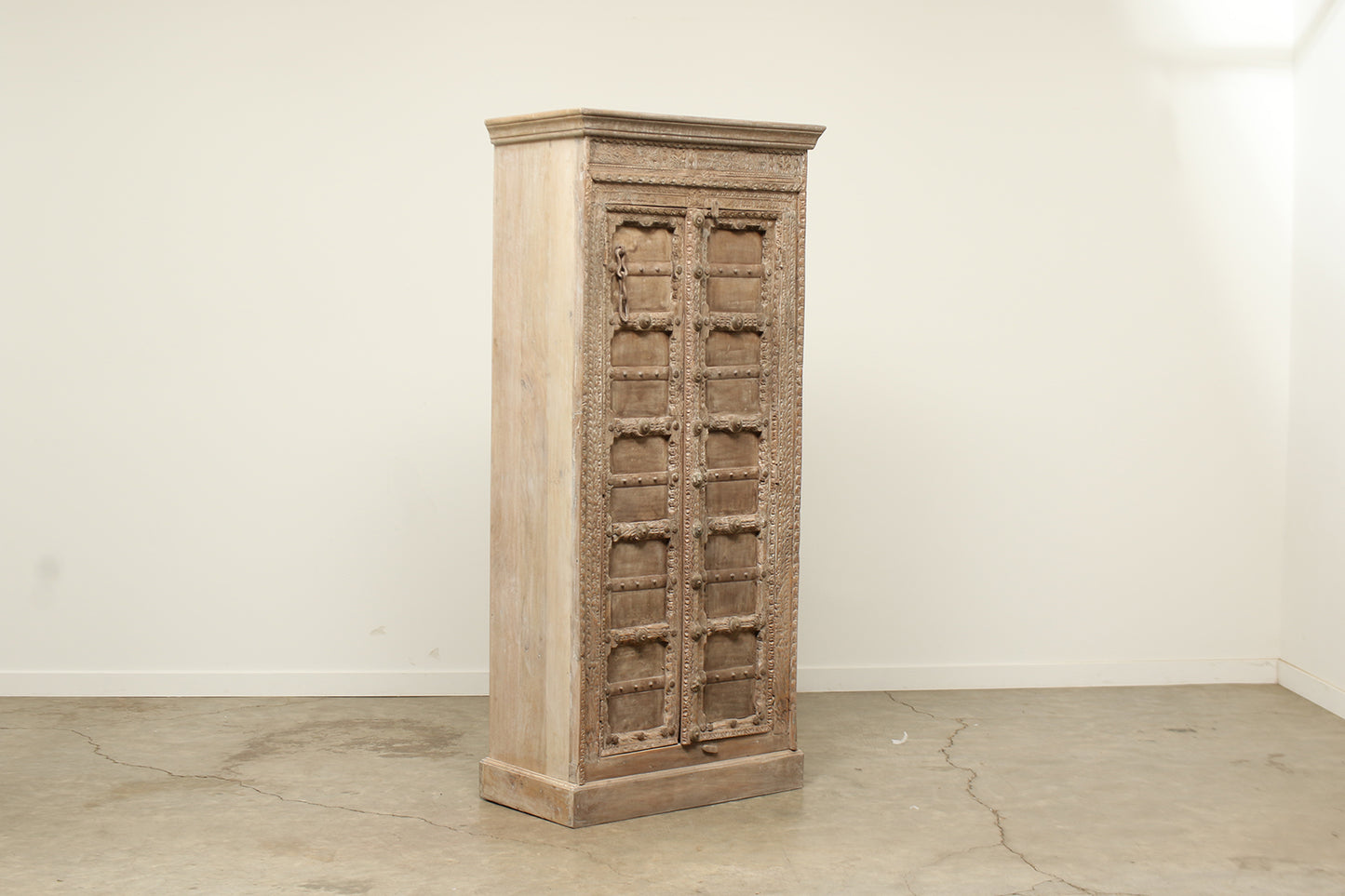 (PP004 ) Old Door Cabinet (33x19x75)