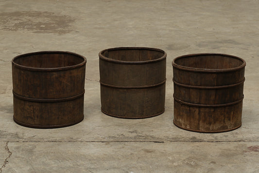 (GAI009) 19th Century Wooden Bucket (13x13x11)