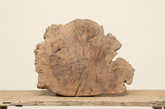 (GAT052) Oak Wood Carving (28x21x3)