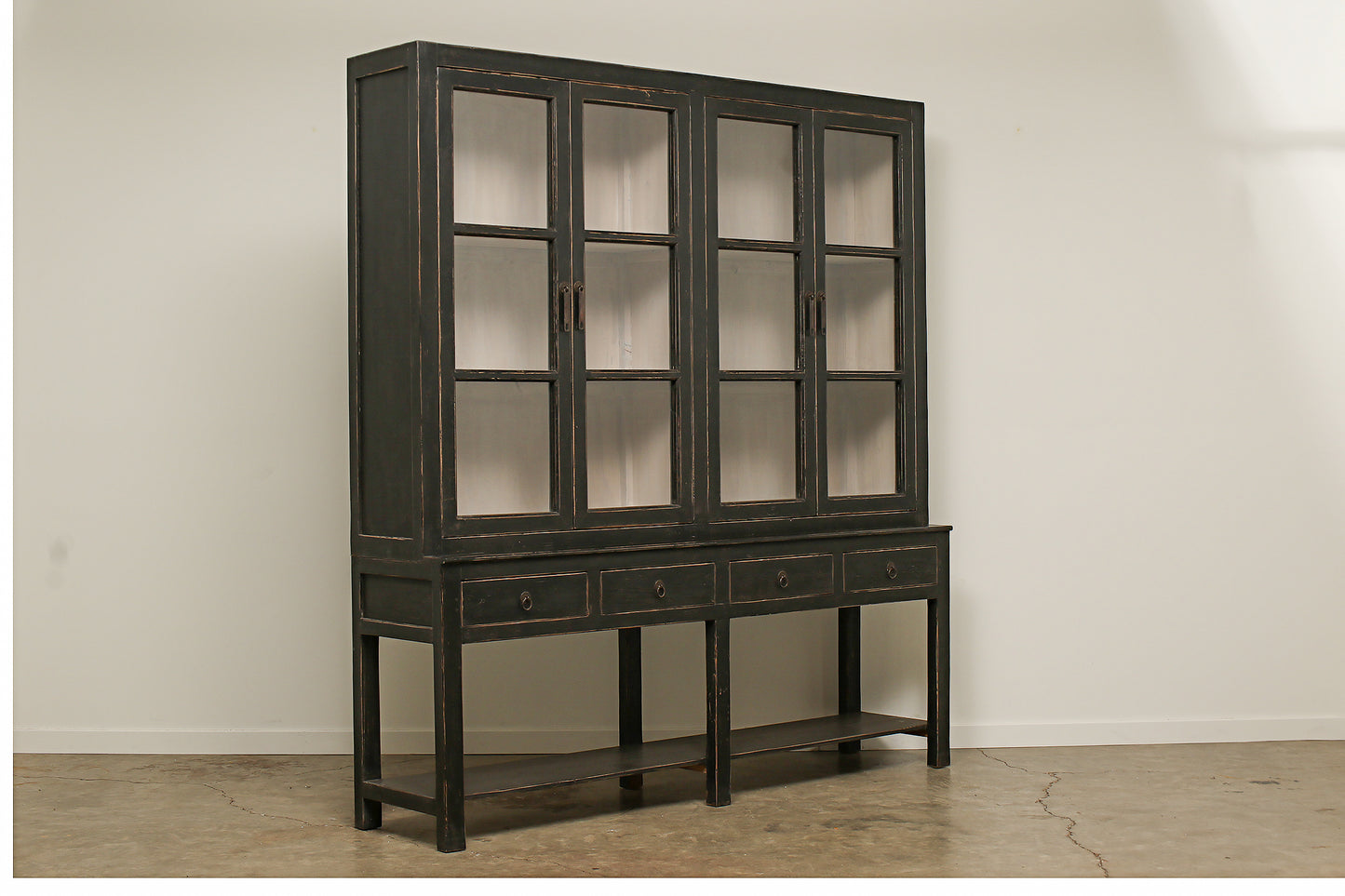 Valentino Cabinet