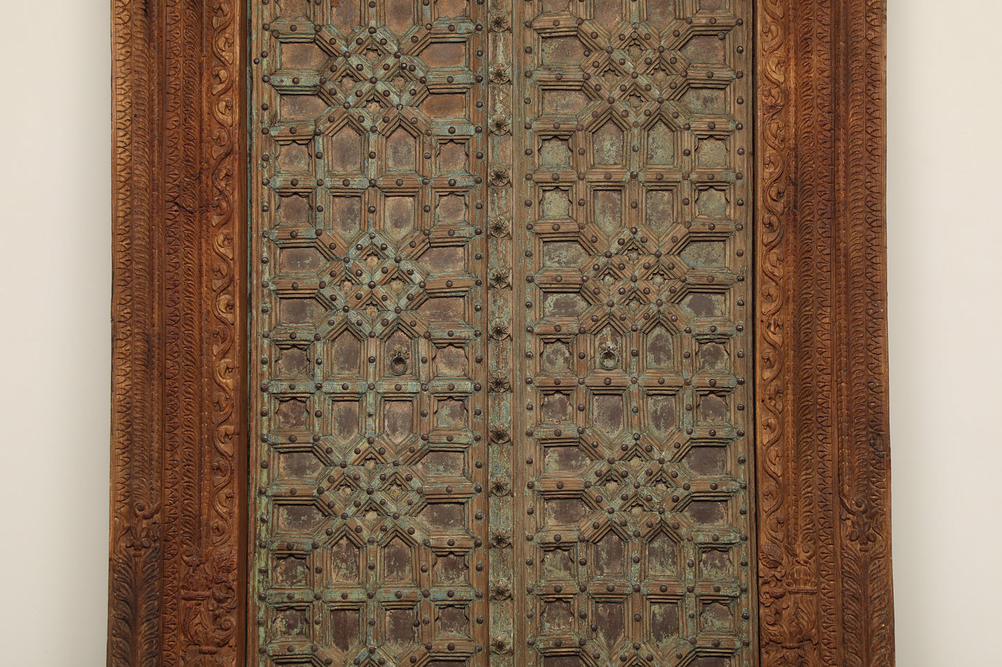 (SCP028) Vintage Carved Door w/ Frame (64x8x103)