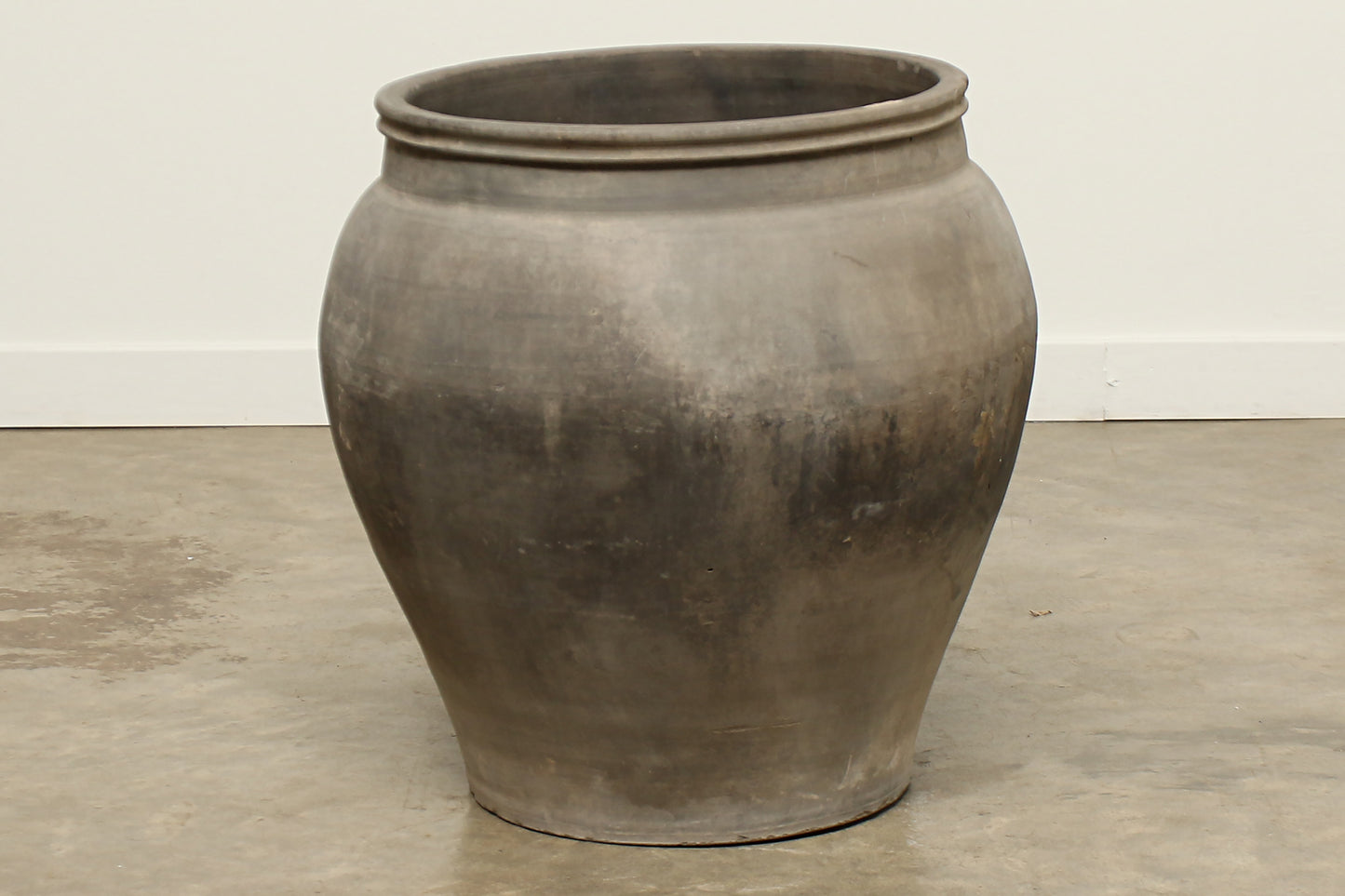 (GAQ037)  Vintage Shanxi Water Pot - Circa 1875 (22x22x22)