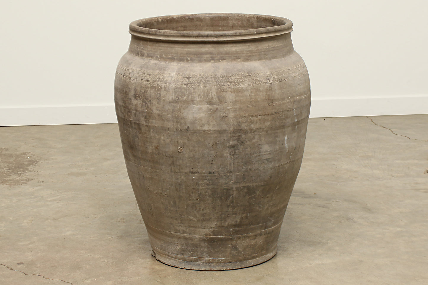 (GAQ026)  Vintage Shanxi Water Pot - Circa 1875 (22x22x27)