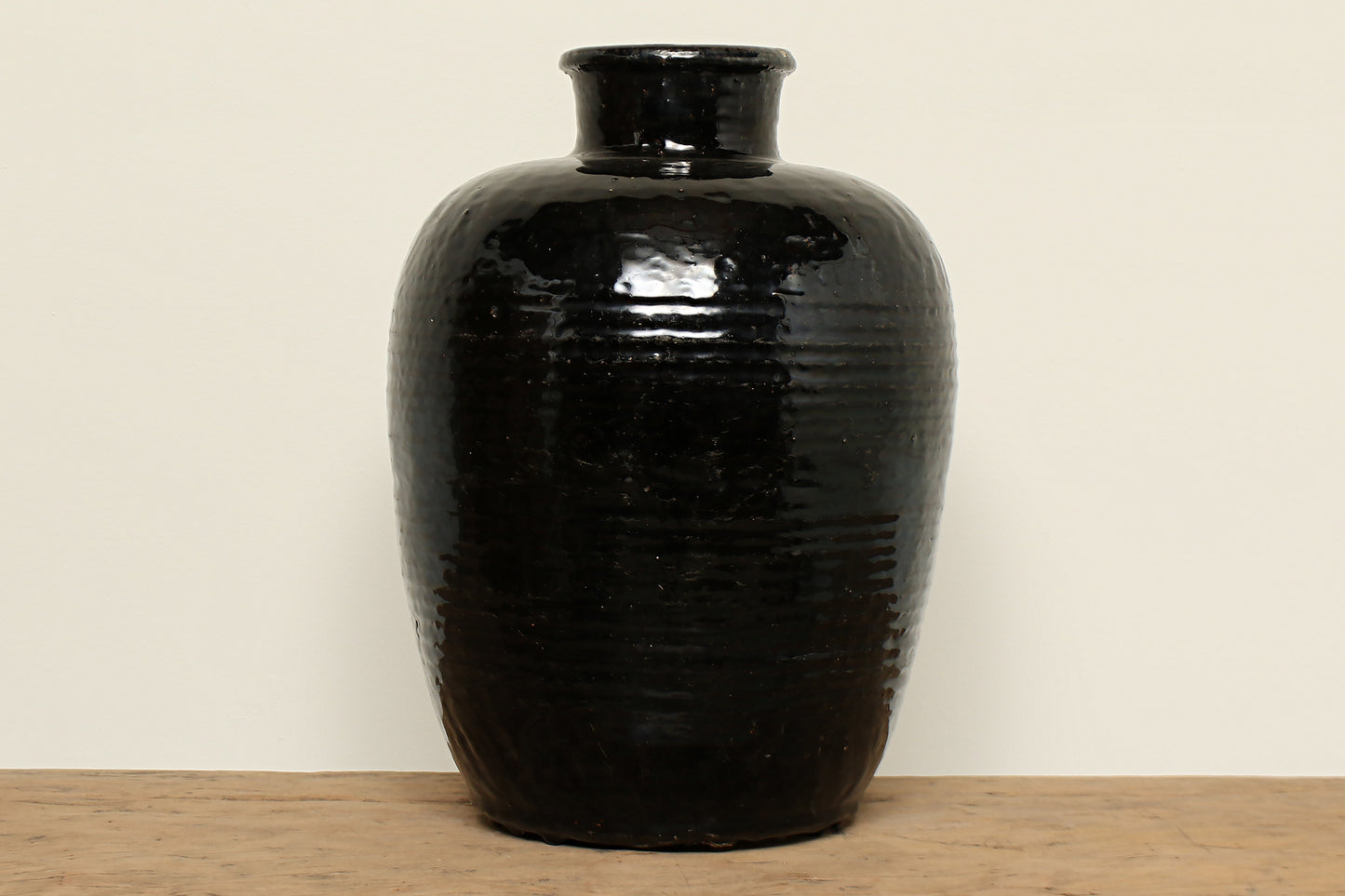 (GAQ016)  Vintage Lacquer Pot - Circa 1900 (14x14x22)