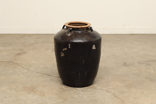 (GAV011) Vintage Black Porcelain Pot - Circa 1940 (19x19x24)