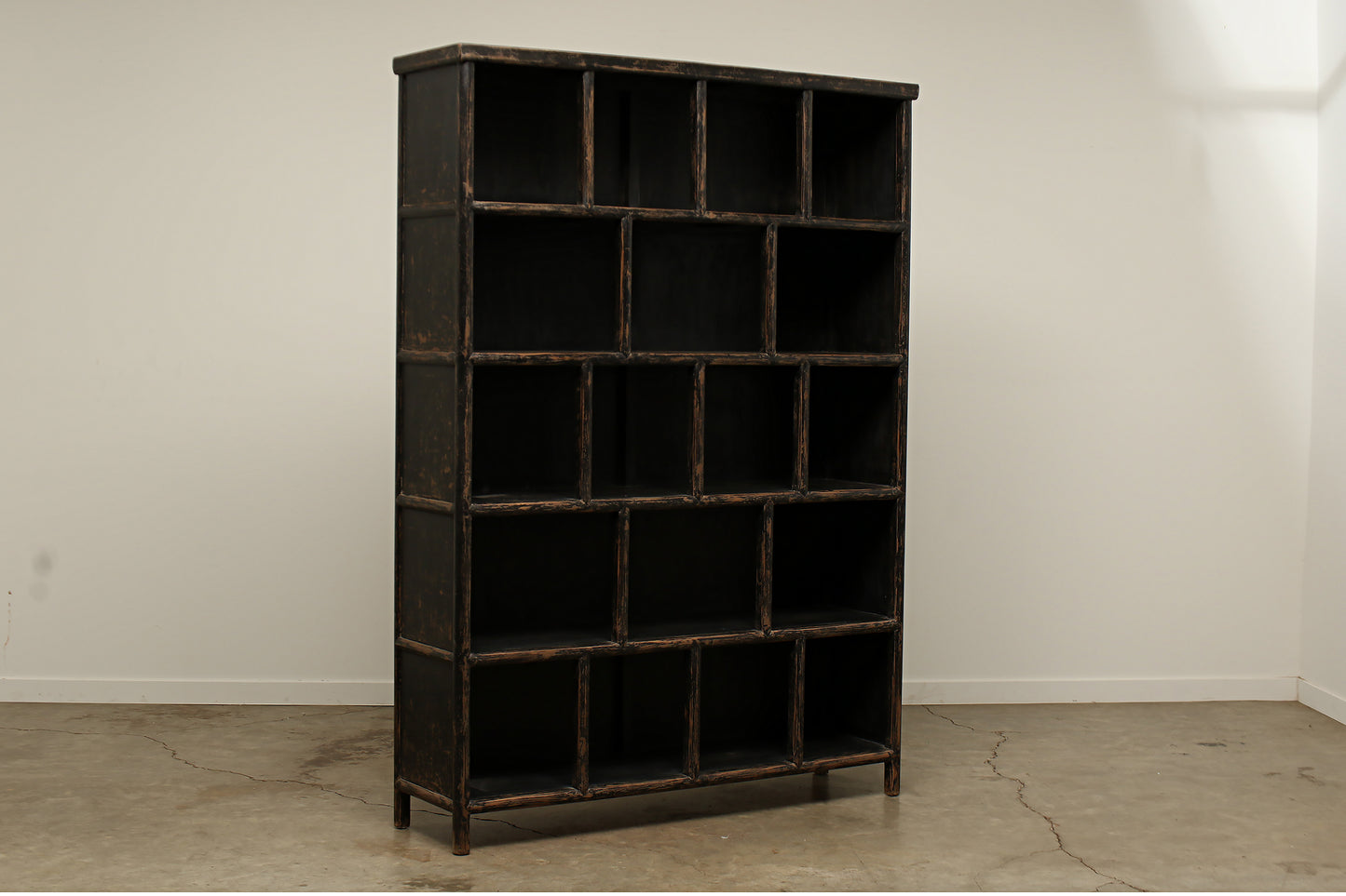 (GAN069) Nobu Shelf (61x16x85)