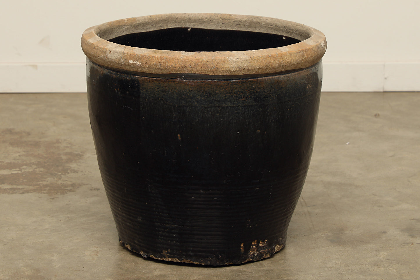 Vintage Black Lacquer Pot - Circa 1940