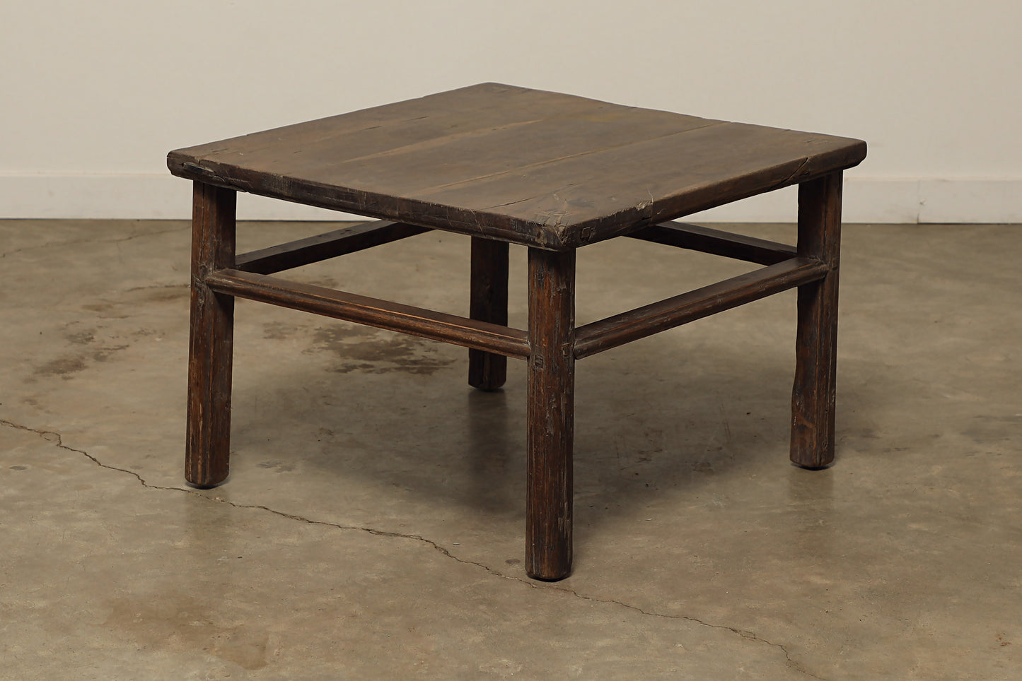 (GAT062) Vintage Walnut Coffee table - Circa 1924 (29x28x19)