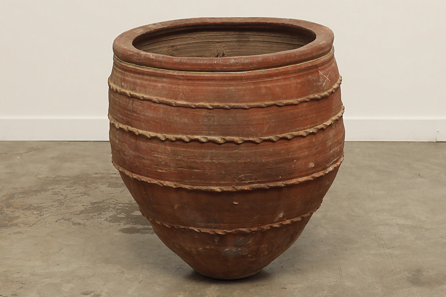 (IWB415) Vintage Turkish Dagar Pot (25x25x27)