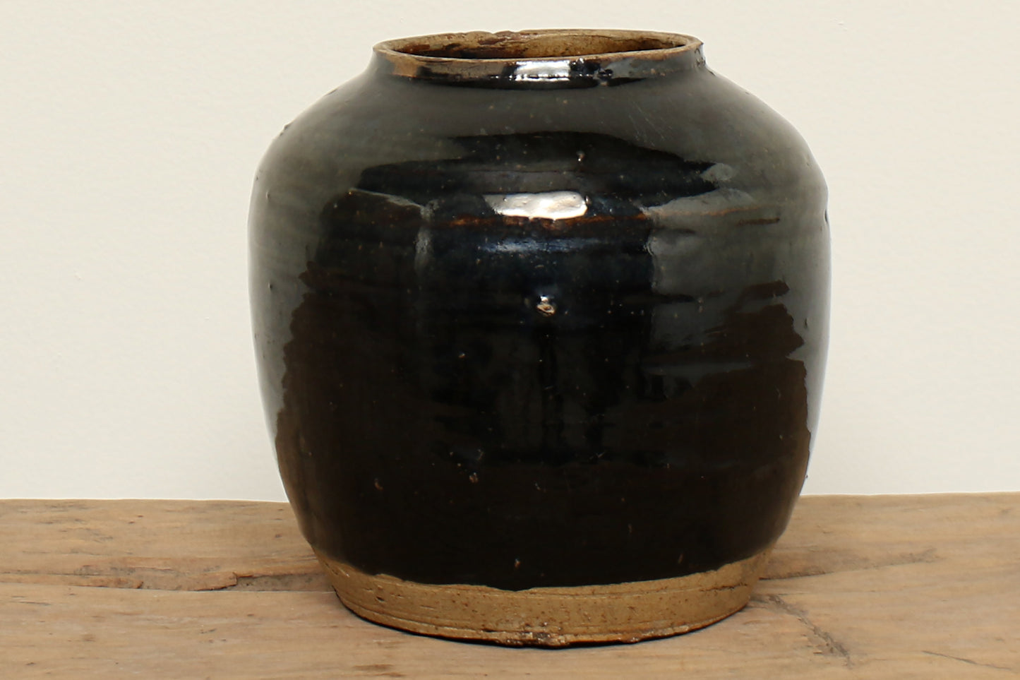 (GAQ008)  Vintage Lacquer Pot - Circa 1900 (7x7x7)