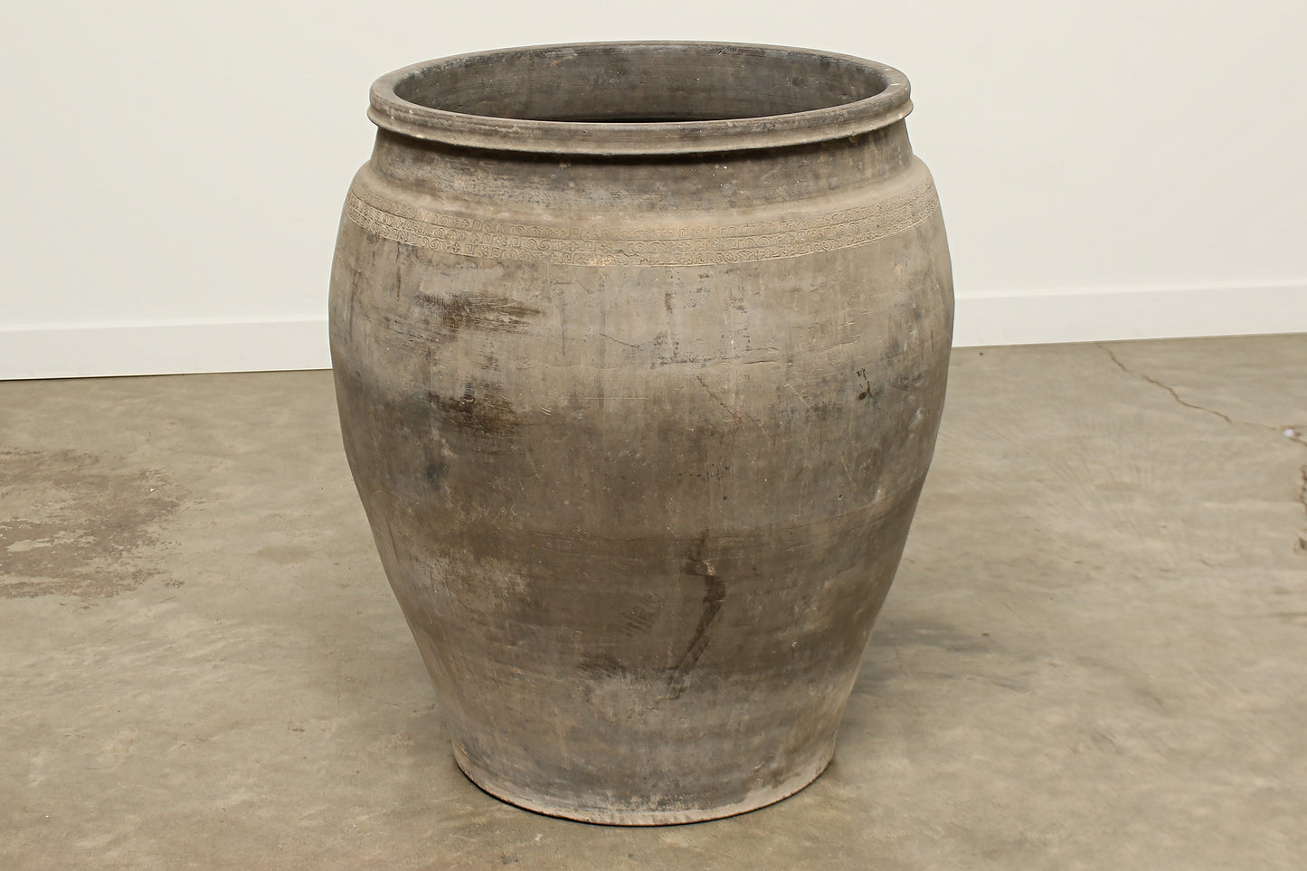(GAQ024)  Vintage Shanxi Water Pot - Circa 1875 (26x26x28)