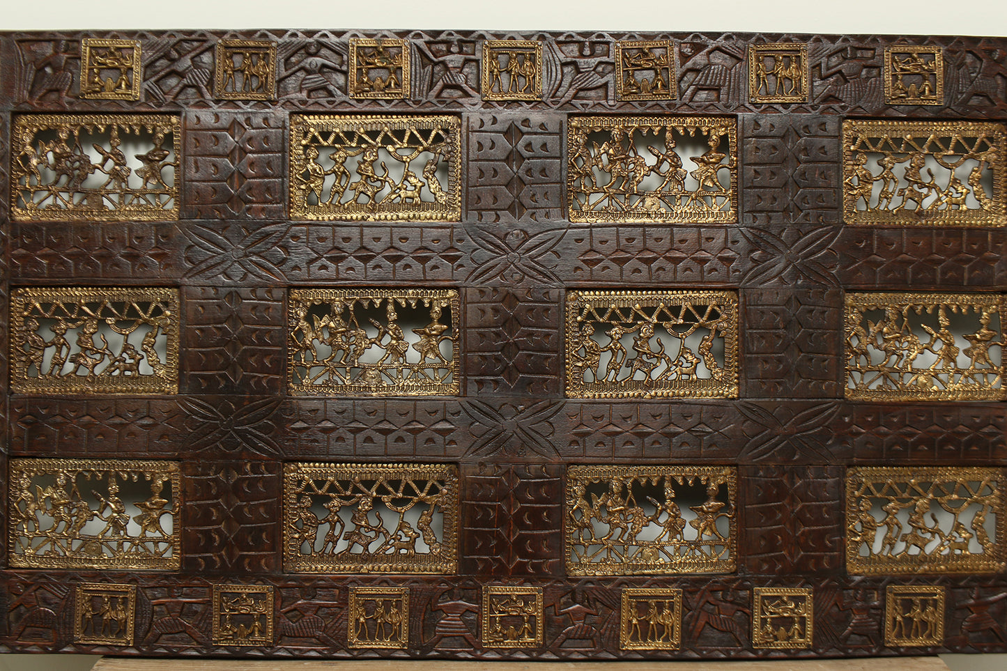 (PP053 ) Vintage Wooden & Brass Wall Panel (51x2x27)